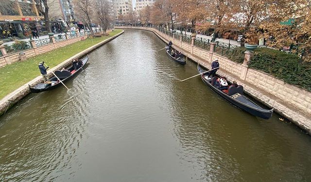 Eskişehir’de soğuk havaya rağmen o keyif için uzun kuyruklar oluşuyor