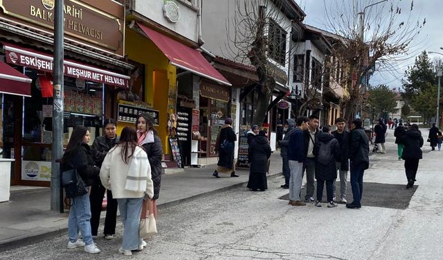 Eskişehir'in o bölgesi soğuk havaya rağmen yoğun ilgi görüyor