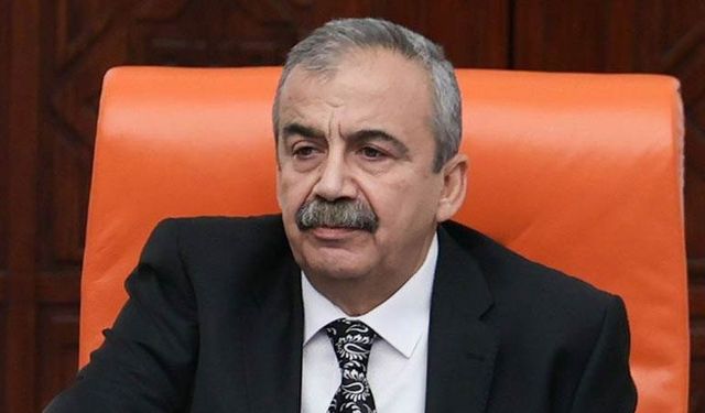 DEM Parti duyurdu; Sırrı Süreyya Önder kalp krizi geçirdi