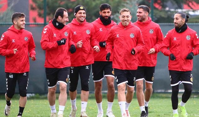 Eskişehirspor'da futbolculardan taraftarlara mektup; Söz verdiler