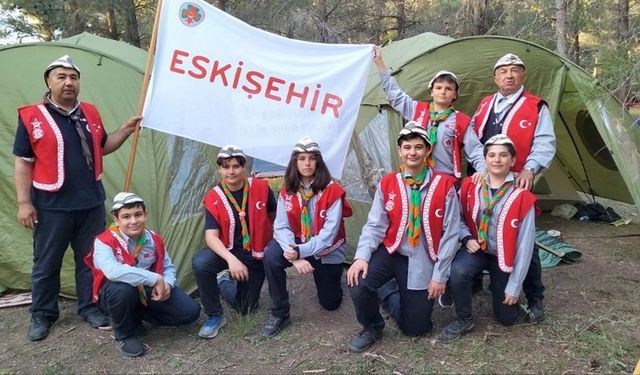 Tepebaşı Belediyesi İklim İzcileri çok özel bir görev için Çanakkale'ye gitti