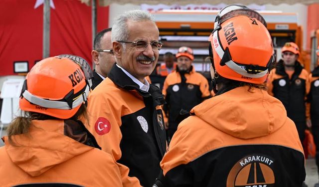 Ulaştırma ve Altyapı Bakanı Abdulkadir Uraloğlu Eskişehir’e yapılan yatırımları açıkladı