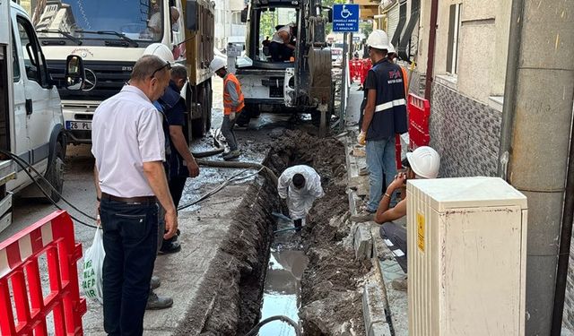 Eskişehir’de su borusu patladı; Koca bir mahalle susuz kaldı