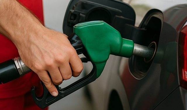 Motorine bir gecede büyük artış: Pompa fiyatları değişti