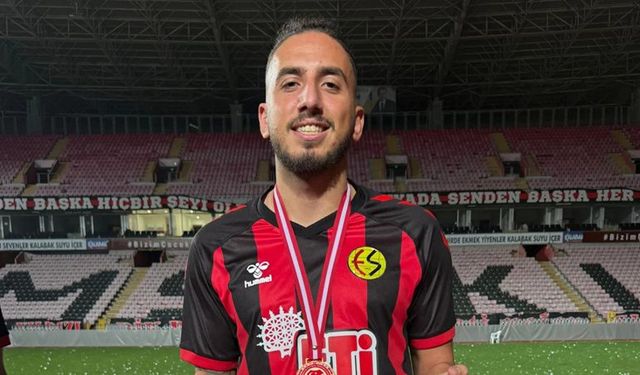 Eskişehirspor’un genç oyuncusu taraftarlara teşekkür ederek veda etti