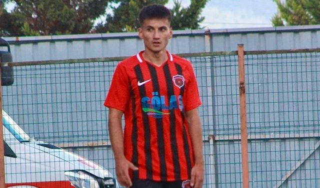 Eskişehirspor'dan sağ bek pozisyonuna takviye; 22 yaşındaki oyuncu imzaya geliyor