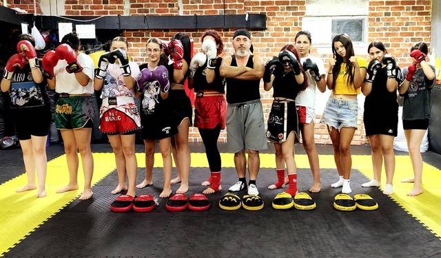 Eskişehir’de kadınlar şiddete karşı kickboks öğreniyor