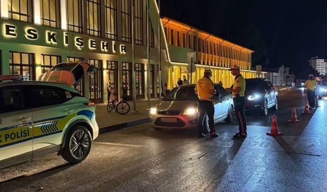 Eskişehir'de yüksek ses müzikle araç kullanan sürücülere yönelik denetim