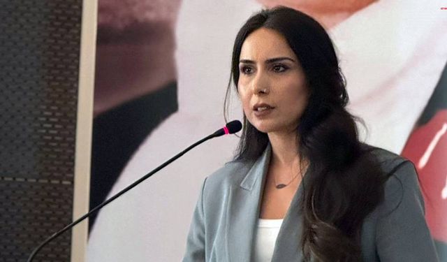 CHP Genel Başkan Yardımcısı Pınar Uzun Okakın erken seçim talebiyle imza kampanyası başlattıklarını duyurdu