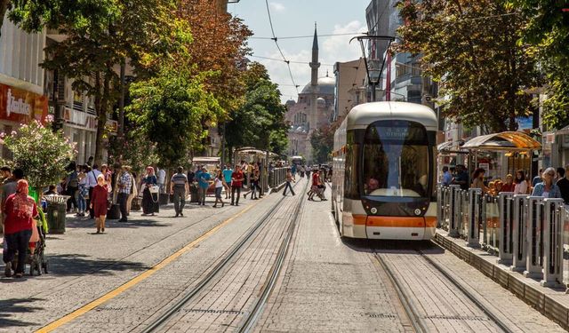 Eskişehir Büyükşehir Belediyesi'nden tramvay seferleri nedeniyle açıklama