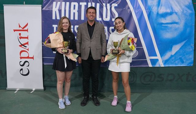 Eskişehir'de tenis rüzgarı esti; Şampiyonlar belli oldu