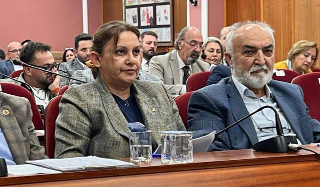 Özlem Ünalır'dan Odunpazarı Belediyesi'ne eleştiri: "12 yılda yapmayı başardığınız 1 adet pazar yeri"