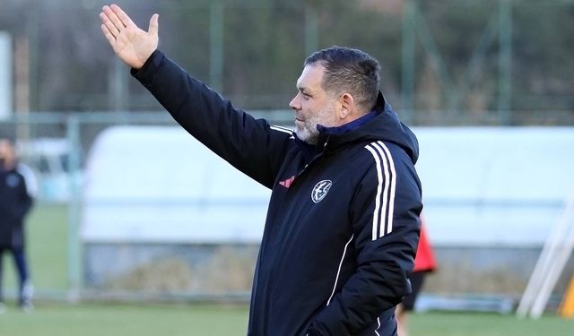 Eskişehirspor Teknik Direktörü Hakan Şapçı'dan Karşıyaka maçı öncesinde önemli açıklama