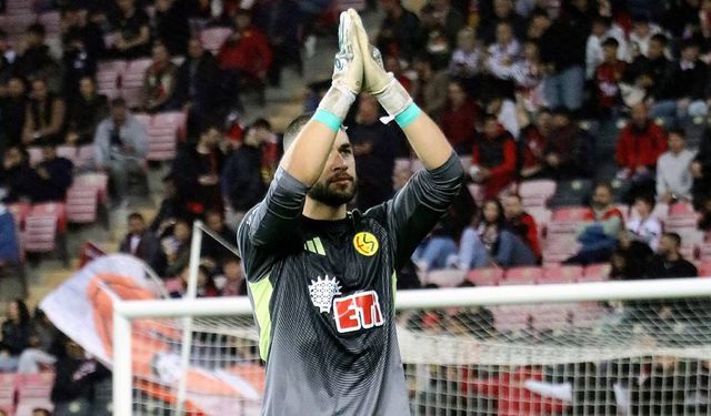 Eskişehirspor Kalecisi Bora Göymen: "İnşallah bizim için yol böyle devam eder"