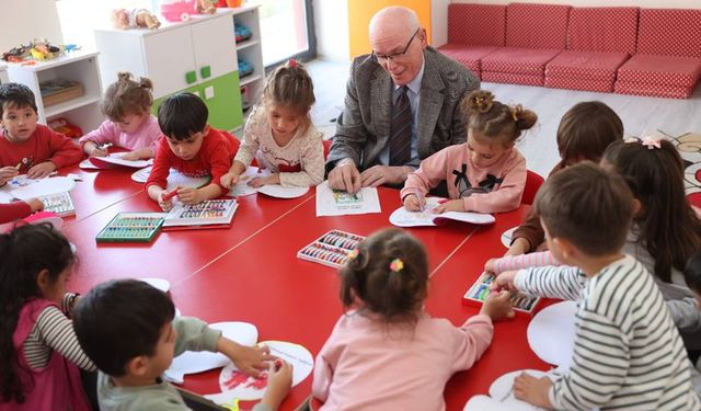 Kazım Kurt kreşleri ziyaret ederek çocuklarla bir araya geldi