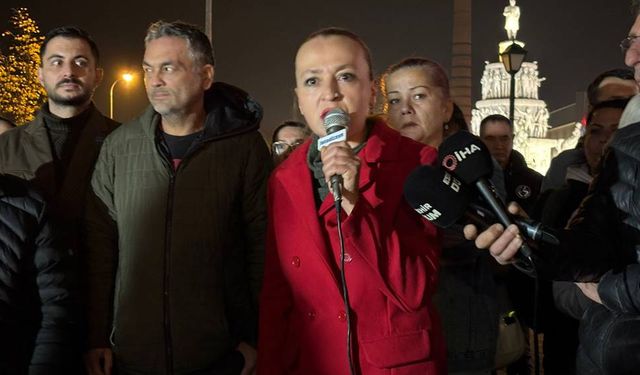 Nesrin Çiçek: "Sosyal demokratlıktan, halktan bahsediyorsanız, yıkacaksınız o kafesleri"