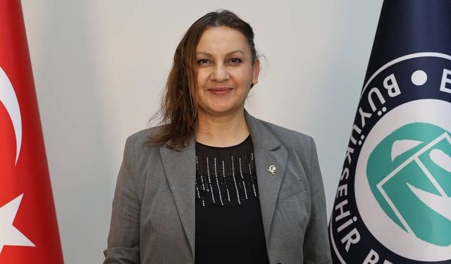 Özlem Ünalır Eskişehir Büyükşehir Belediyesi 2025 yılı idari faaliyet raporunu eleştirdi