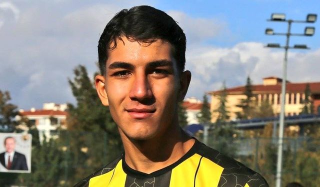 Eskişehirspor altyapısından yetişmişti; Şampiyonluk mücadelesi veren takıma imza attı