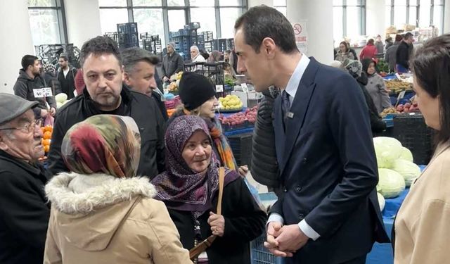 Bir vatandaş isyan etti; "Pazarda fiyatlar 1 yılda 2 kat arttı, 75 liraya meyve satıyorlar"