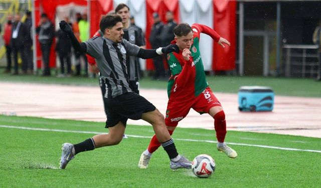 Eskişehir Anadolu SF sahasında galibiyeti koruyamadı; Karşıyaka 1 puanı zor kurtardı