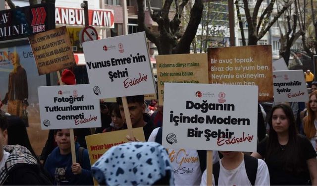 Eskişehir’de turizm haftası kortejle başladı, etkinlikler hafta boyunca sürecek
