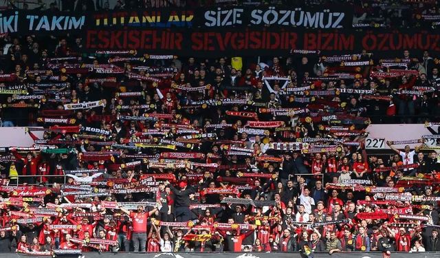 Eskişehirspor taraftarı biletleri tüketti; Balıkesirspor maçı kapalı gişe oynanacak