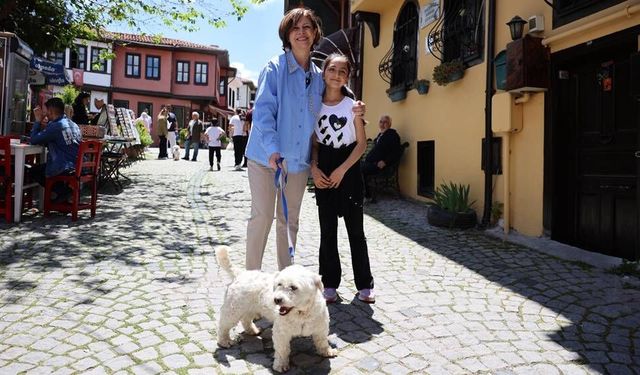 Eskişehir Büyükşehir Belediye Başkanı Ayşe Ünlüce Odunpazarı esnafıyla bayramlaştı