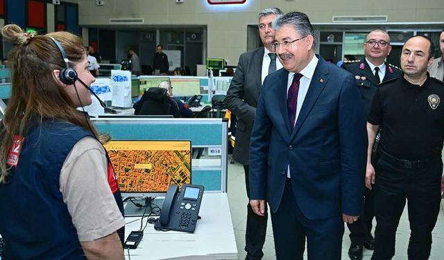 Eskişehir Valisi Erdinç Yılmaz’dan bayramda kritik merkezlere ziyaret
