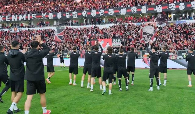 Eskişehirspor taraftarı üzerine düşeniyor; Şampiyonluk adım adım Eskişehir'e geliyor