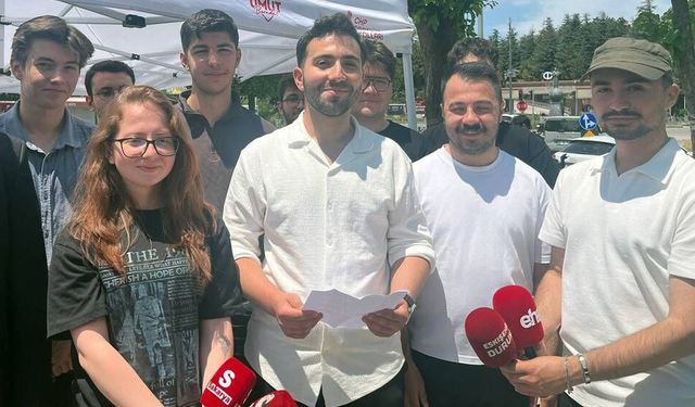 Eskişehir Öğrenci Birliği demokrasi için imza kampanyası başlattı