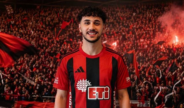 19 yaşındaki genç yetenek Eskişehirspor'a imzayı attı