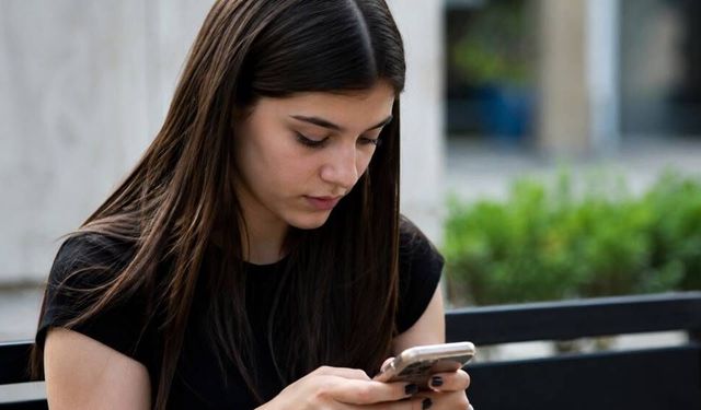 Cep telefonları vücudumuza ciddi zararlar veriyor