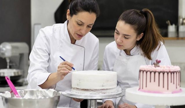 Eskişehir'de yaş pasta yapımını öğrenmek isteyenler için yeni kurs müjdesi