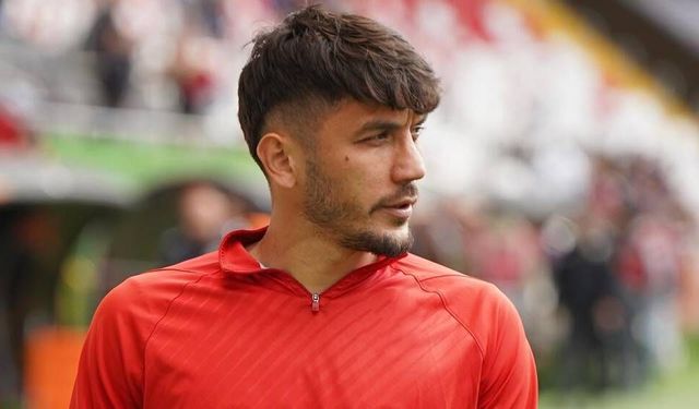 Eskişehirspor, Kütahyaspor ve Sakaryaspor Bursaspor'dan ayrılmayı düşünen futbolcunun peşinde