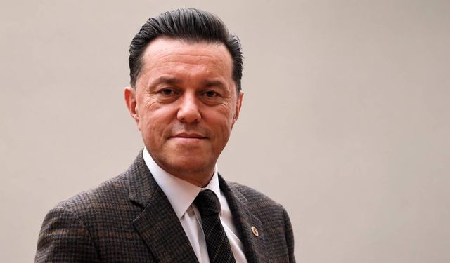 Nebi Hatipoğlu: "Bu tablo kimin sorgulamadan hareket ettiğini gösteriyor"