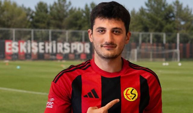 Orta sahanın vazgeçilmez ismi yeni sezonda da Eskişehirspor forması giyecek