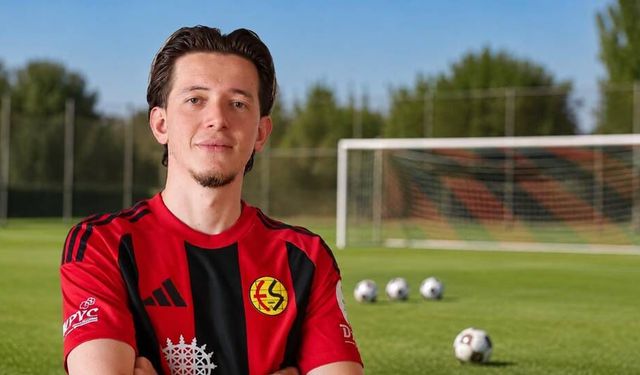 Trabzonspor'un eski futbolcusu artık Eskişehirspor forması giyecek