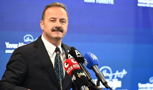 Yavuz Ağıralioğlu: "İspanya Devlet Başkanı Pedro Sanchez de Trump gibi karşılanmalıydı"