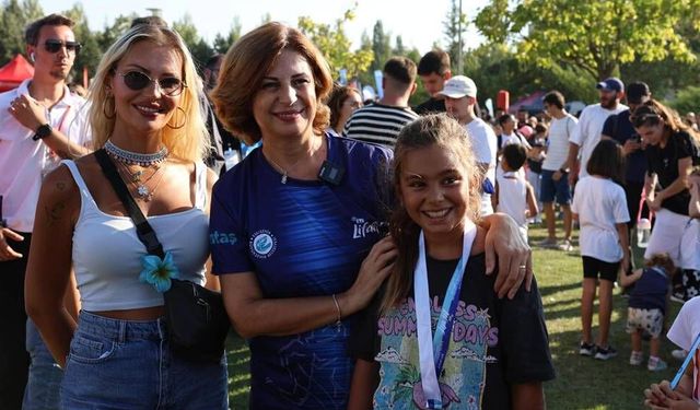 Ayşe Ünlüce 'mutlaka buluşalım' diyerek Eskişehir halkına çağrı yaptı