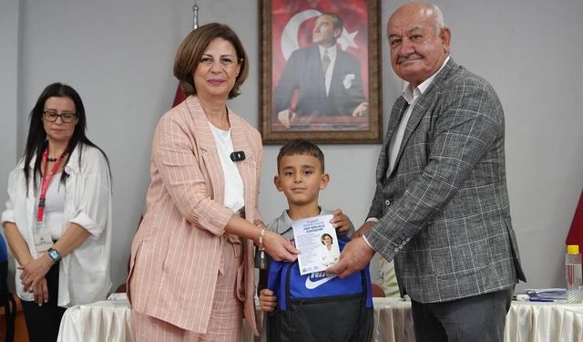 Eskişehir'de öğrencilere yönelik kırtasiye desteği; Ayşe Ünlüce açıklama yaptı