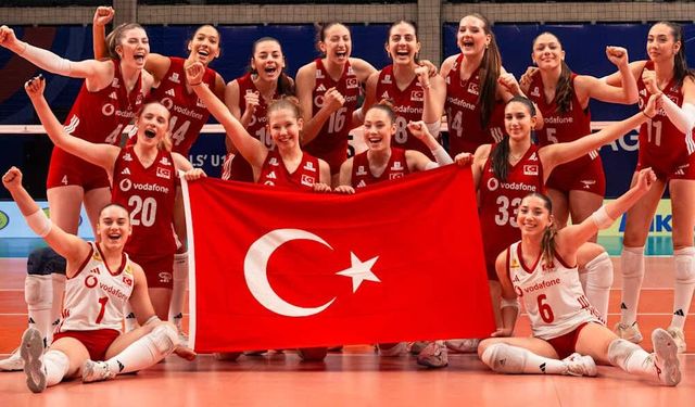 U17 Kız Milli Voleybol Takımı'ndan çok önemli başarı