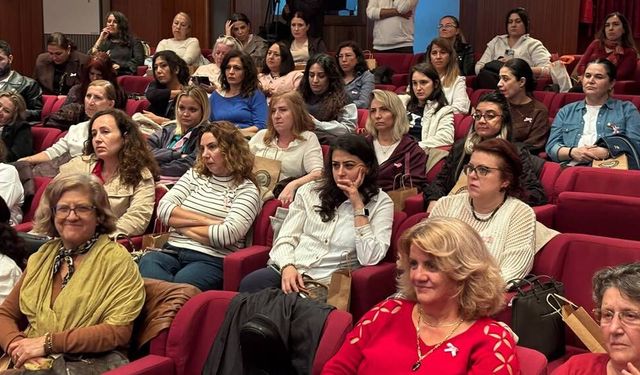 Eskişehir'de kadın sağlığı paneline yoğun ilgi: Uzman isimler önemli konuları ele aldı