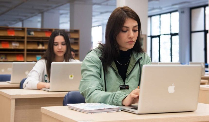 Eskişehir Teknik Üniversitesinden öğrencilere yapay zekâ ve kariyer eğitimi fırsatı