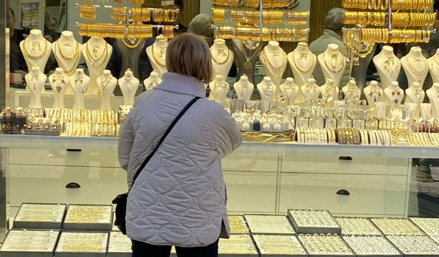 Altın fiyatlarında güncel durum; Kritik seviyenin altına düştü