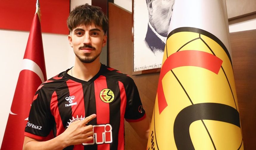 Eskişehirspor'da sakatlık geçiren yetenekli futbolcu sezonu kapattı