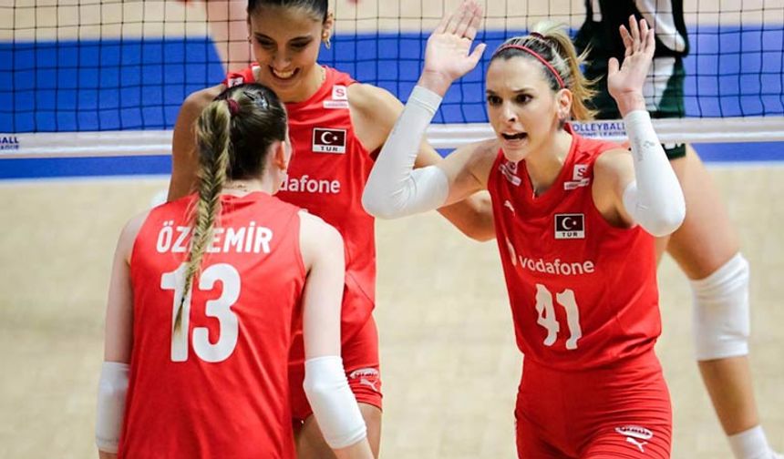 Aleksia Karutasu'nun performansı dikkat çekiyor; Filenin Sultanları bir yıldız daha kazandı