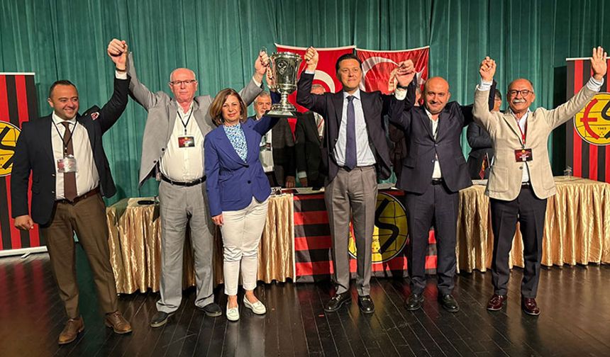 Eskişehirspor’un genel kurulunda tarihi an: Daha önce görülmemişti