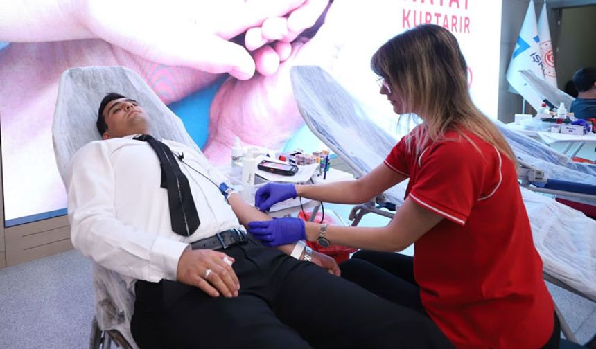 Kan ve kök hücre bağışı etkinliği düzenlendi; Gönüllü bağışçı oldular