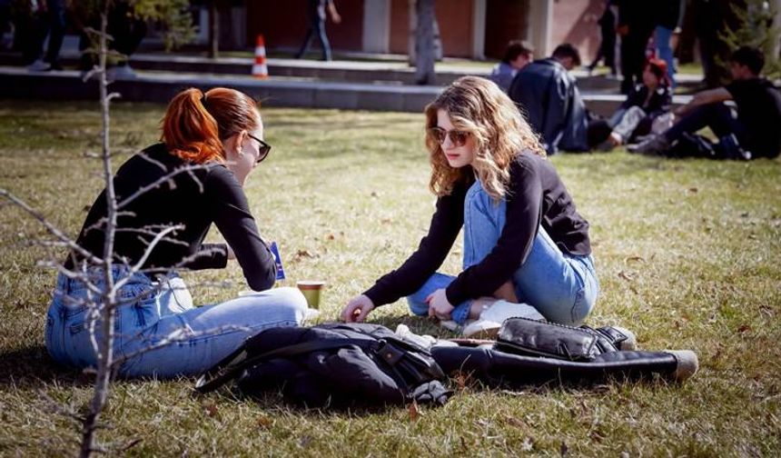 Anadolu Üniversitesinde 1189 öğrenci işe başlayacak
