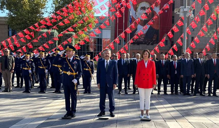 Eskişehir’de 30 Ağustos Zafer Bayramı ve Türk Silahlı Kuvvetleri Günü kutlamaları resmi törenle başladı
